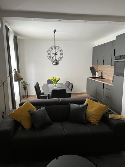 Living room, Seating area, Dining area