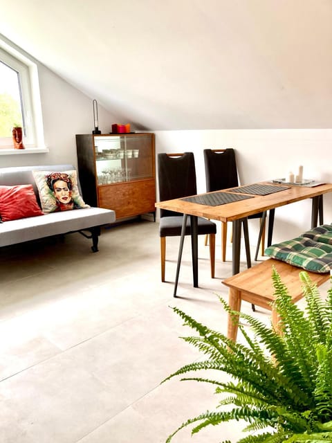 Apartament z Jaskółką piętro- duży 90 m2 plus taras Apartment in Pomeranian Voivodeship