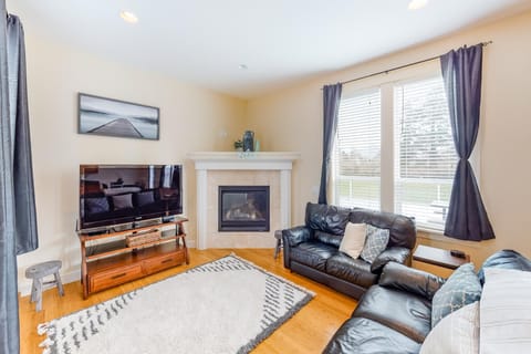 Fairway and Far Away House in Seaside