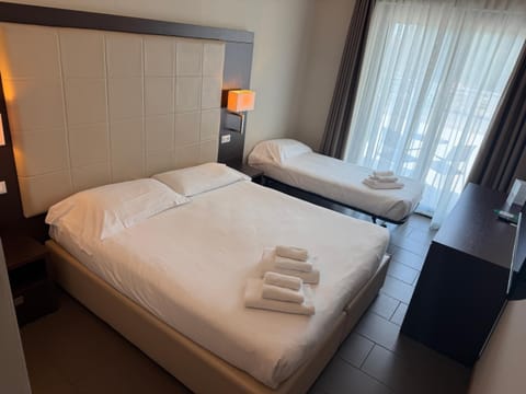 Hotel Porto Azzurro Hotel in Sirmione