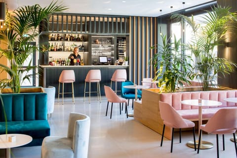 Communal lounge/ TV room, Lounge or bar