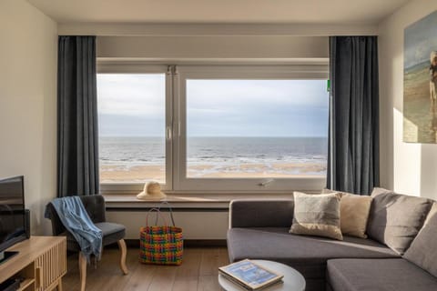Living room, Sea view