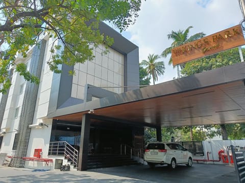 Property building, Facade/entrance, Property logo or sign