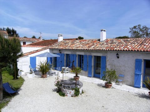 Property building, Day