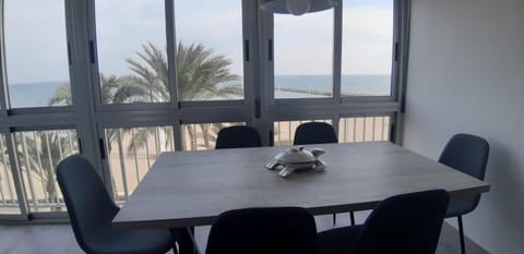 Dining area, Sea view