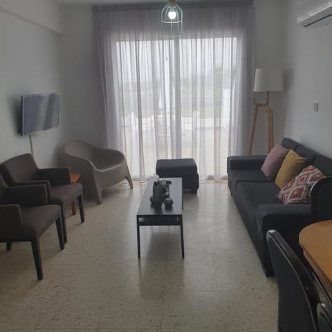 G&E Harbour Apartments Apartment in Poli Crysochous