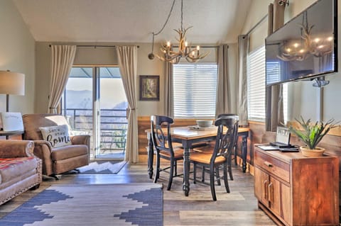 4 Mi to Natl Park Mtn-View Gatlinburg Retreat! Apartment in Gatlinburg