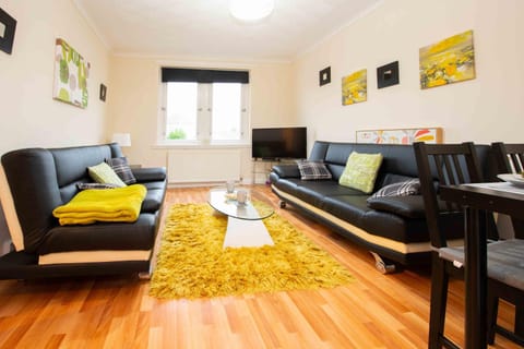 PREMIER - Chapel House with Driveway! Apartment in England