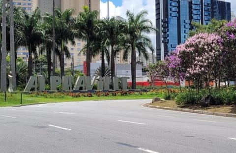 City view, Street view