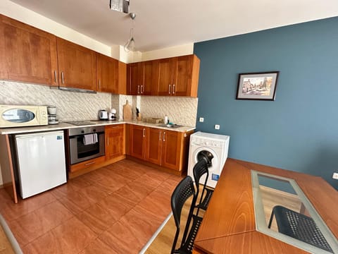 Coffee/tea facilities, minibar, pet friendly, washing machine, kitchen