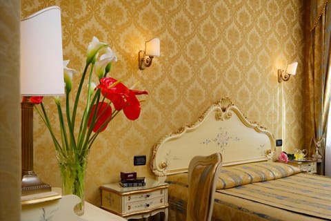 Bed, Photo of the whole room, Bedroom, Area and facilities