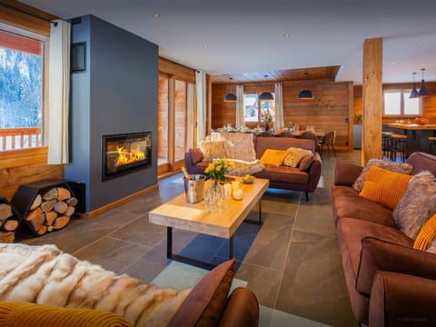 Winter, Living room, Seating area