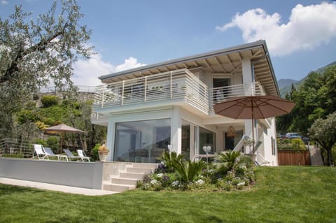 Property building, Garden, Garden view