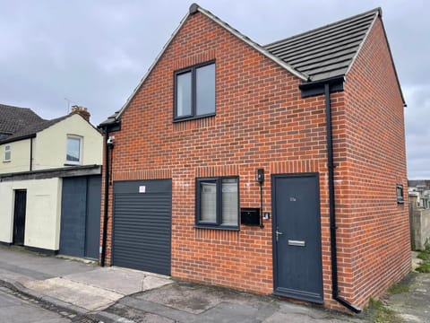 Welcome rooms 55b- Self Check-In whole apartment FULLY REFURBISHED Apartment hotel in Swindon