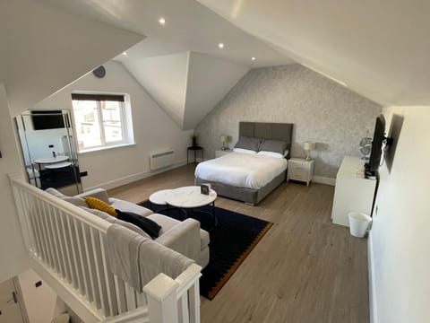 Welcome rooms 55b- Self Check-In whole apartment FULLY REFURBISHED Apartment hotel in Swindon