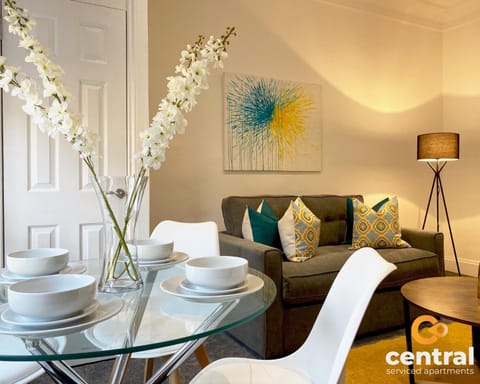 Living room, Seating area, Dining area