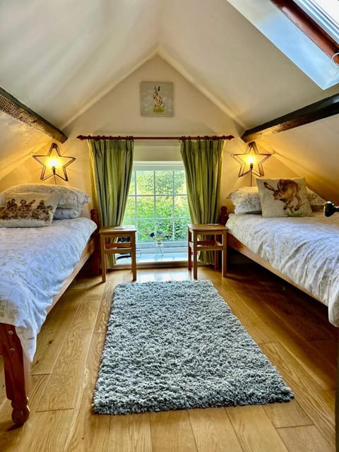 The Old Milking Parlour Flyingpiglets House in Wales