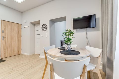TV and multimedia, Dining area