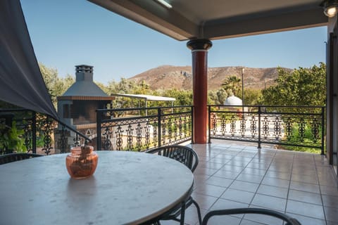 Patio, Natural landscape, View (from property/room), Balcony/Terrace, Garden view, Mountain view