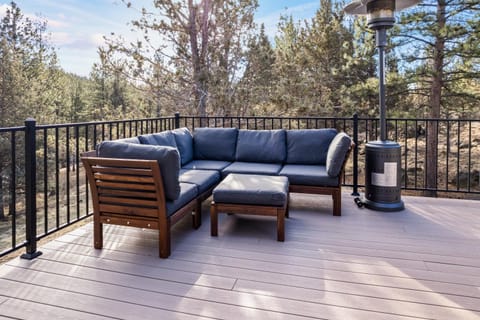 Pet Friendly Pine Knoll Home House in Bend