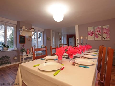 Grande maison familiale avec jardin et animaux acceptés près de la voie verte - FR-1-497-132 House in Normandy