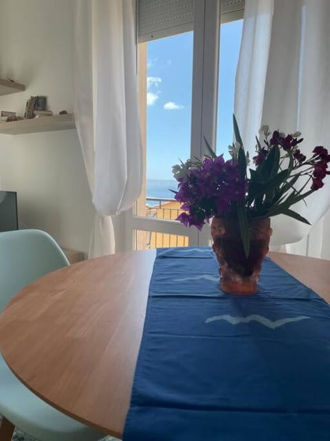 2-bedroom sunny sea view with balcony, La Casa Di Christine Apartment in Monterosso al Mare