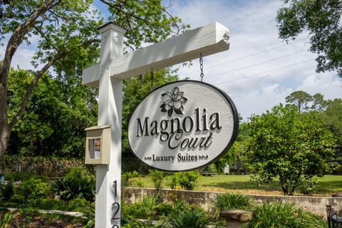 Magnolia Court Suites Apartment in Beaufort