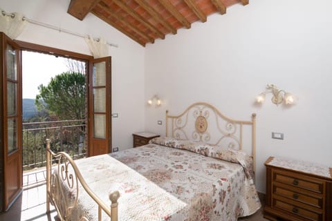 Bed, Balcony/Terrace, Bedroom