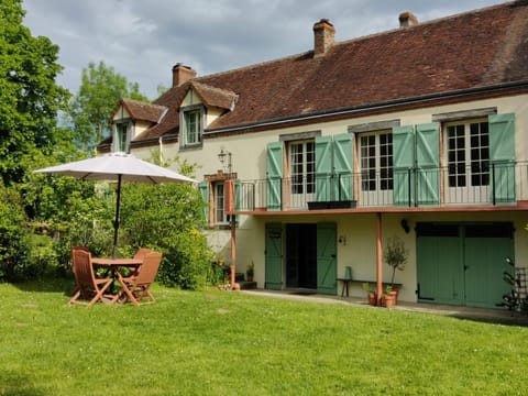 Property building, Garden view
