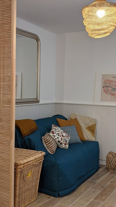 Seashore Hideaway studio Apartment in Normandy