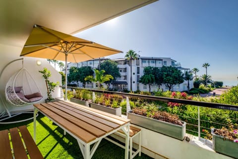 Property building, View (from property/room), Balcony/Terrace, Balcony/Terrace, Garden view