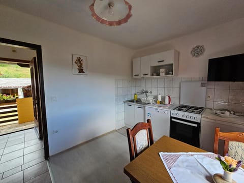 Guesthouse Loncar Bed and Breakfast in Plitvice Lakes Park