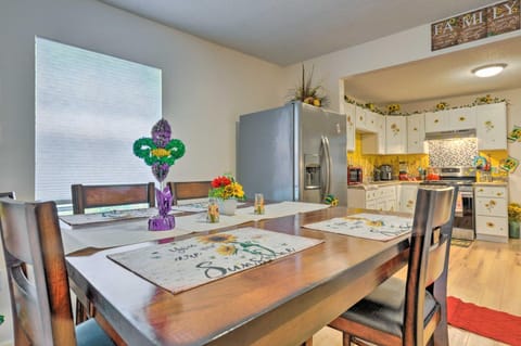 Stunning Gulfport Getaway about 1 Mi to the Beach House in Gulfport