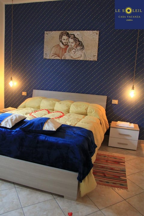 Bed, People, Garden, View (from property/room), Other, Photo of the whole room, Decorative detail, Bedroom, Guests, Drinks, children, Family, microwave, towels, wardrobe, wedding, washing machine, kitchen