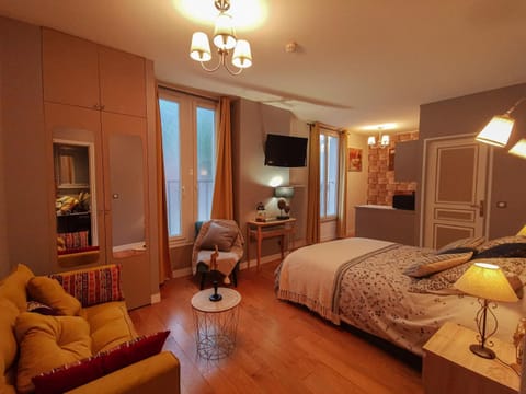 Seating area, Bedroom