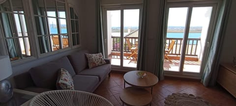 Balcony/Terrace, Living room