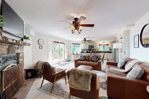 Valley View Cottage House in Maggie Valley