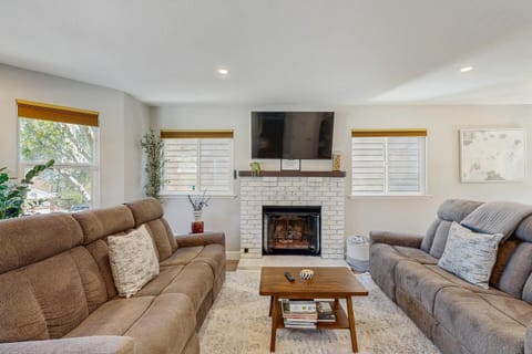 Wanderlust Cambria Seaside Village House in Cambria