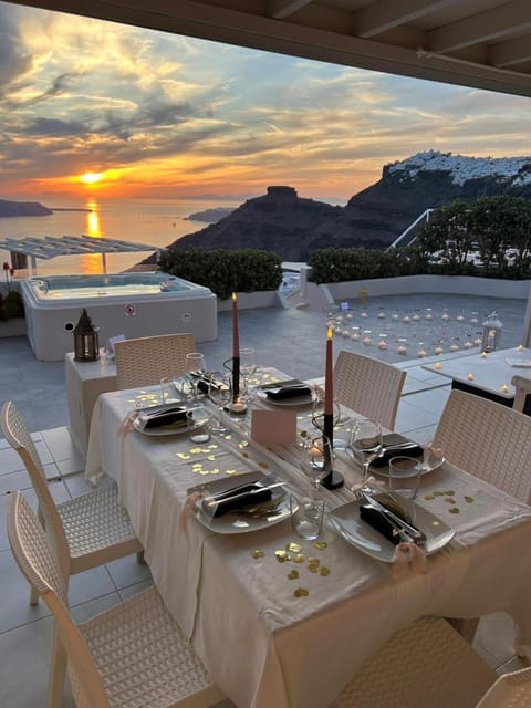 Sunset View Villa Santorini - with Outdoor Jacuzzi House in Thera