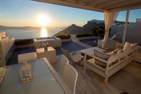 Balcony/Terrace, Seating area, Dining area, Sea view, Sunset, sunbed
