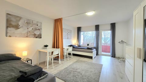 Bed, Balcony/Terrace, Bedroom