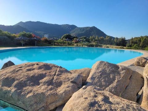Natural landscape, Mountain view, Pool view, Swimming pool, sunbed