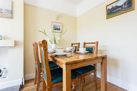 Woodstock - Short Drive to Sandbanks Beach House in Poole