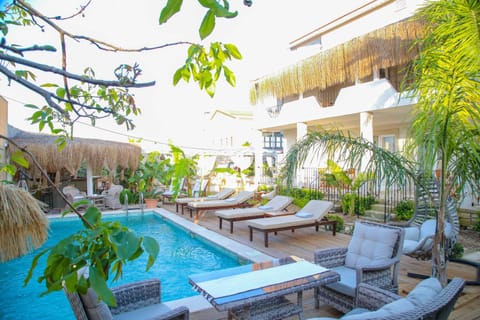 LONDİA OTEL Hotel in Alaçatı