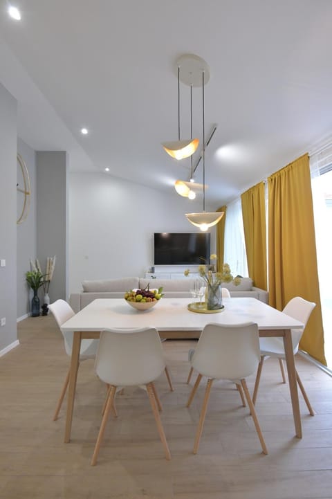 Living room, Seating area, Dining area