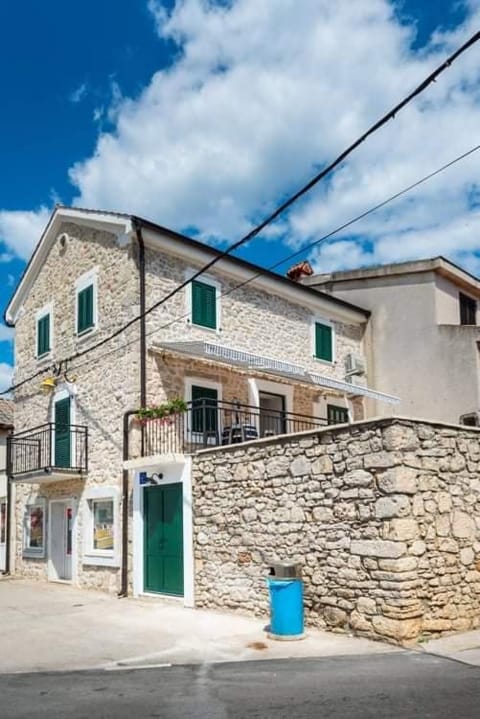 Kuća za odmor Megi Apartment in Šibenik-Knin County, Croatia