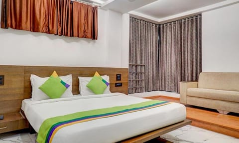Bedroom, Bedroom
