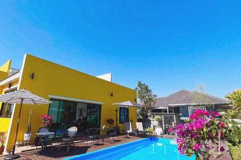 Property building, Swimming pool