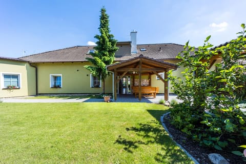Property building, Garden, Garden view, Garden view