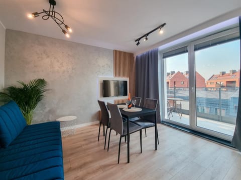 Dining area, Street view